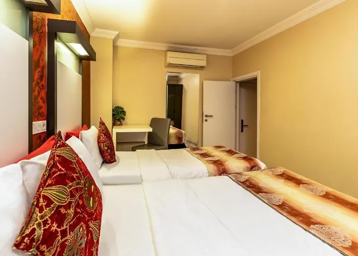 Platine Istiklal * Istanbulská provincie