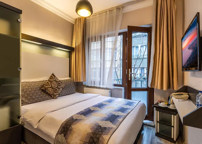 Platine Istiklal Hotel